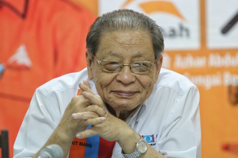 Lim Kit Siang holds a press conference at Sekinchan, June 14, 2016. u00e2u20acu2022 Picture by Saw Siow Feng