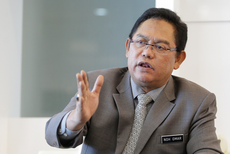 Tan Sri Noh Omar, minister of urban wellbeing, housing and local government, giving an interview to Malay Mail Online, June 30, 2016. u00e2u20acu201d Picture by Choo Choy May
