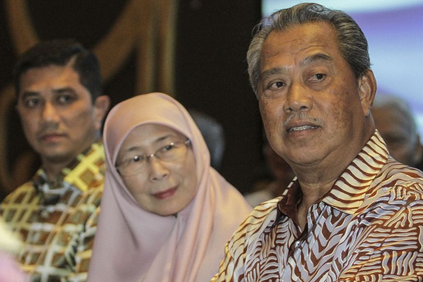 From right) Former Deputy Prime Minister,Tan Sri Muhyiddin Yassin, President of Parti Keadilan Rakyat, Datuk Sri Dr Wan Azizah Wan Ismail and Deputy President of Parti Keadilan Rakyat, Datuk Sri Azmin Ali during a joint press conference at Hotel Empire in