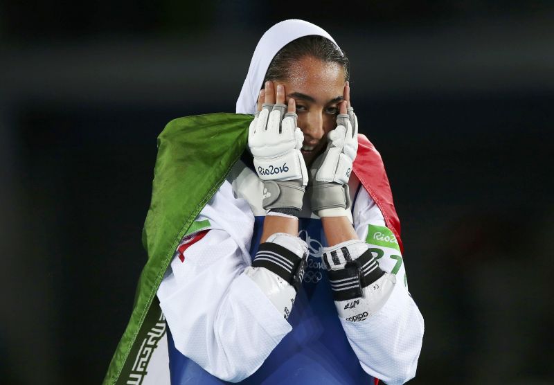 2016 Rio Olympics - Taekwondo - Women's -57kg Bronze Medal Finals - Carioca Arena 3 - Rio de Janeiro, Brazil - 18/08/2016. Kimia Alizadeh Zenoorin of Iran celebrates her win. REUTERS/Peter Cziborra