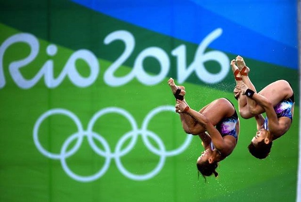 Malaysiau00e2u20acu2122s Cheong Jun Hoong and Pandelela Rinong compete in the Women's Synchronised 10m Platform event in Rio de Janeiro, Brazil, August 10, 2016. u00e2u20acu2022 Reuters pic 