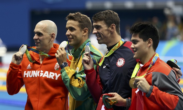 里约奥运男子100米蝶泳决赛，约瑟林（右）夺冠；切赫（左起）、勒克洛和菲尔普斯并列第2。-路透社-
