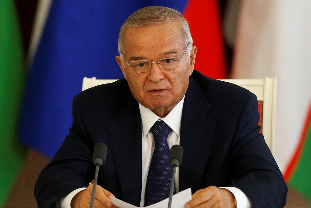 FILE PHOTO - Uzbekistan's President Islam Karimov makes a statement at the Kremlin in Moscow, April 15, 2013. REUTERS/Grigory Dukor/File Photo