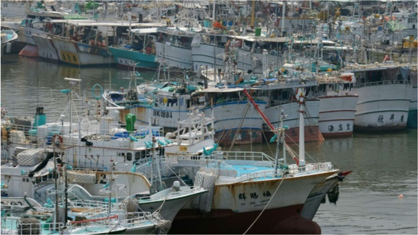 Fishing boats are moored at Tungkang harbor in southern Taiwan's Pingtung county, as typhoon Meranti approaches the island u00c2u00a9Sam Yeh (AFP)n