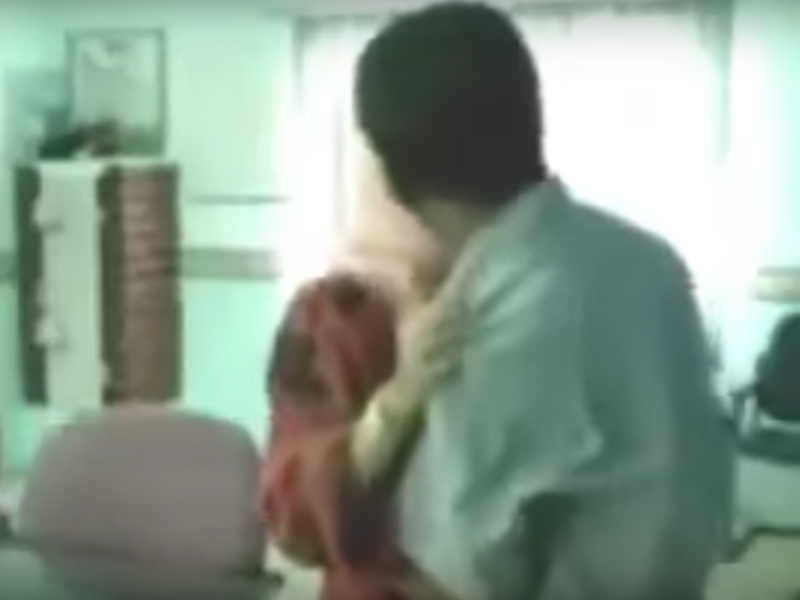 NUTP menggesa PPD menyiasat video viral berkenaan jika benar membabitkan guru sekolah. u00e2u20acu201d Paparan skrin YouTube/Big News