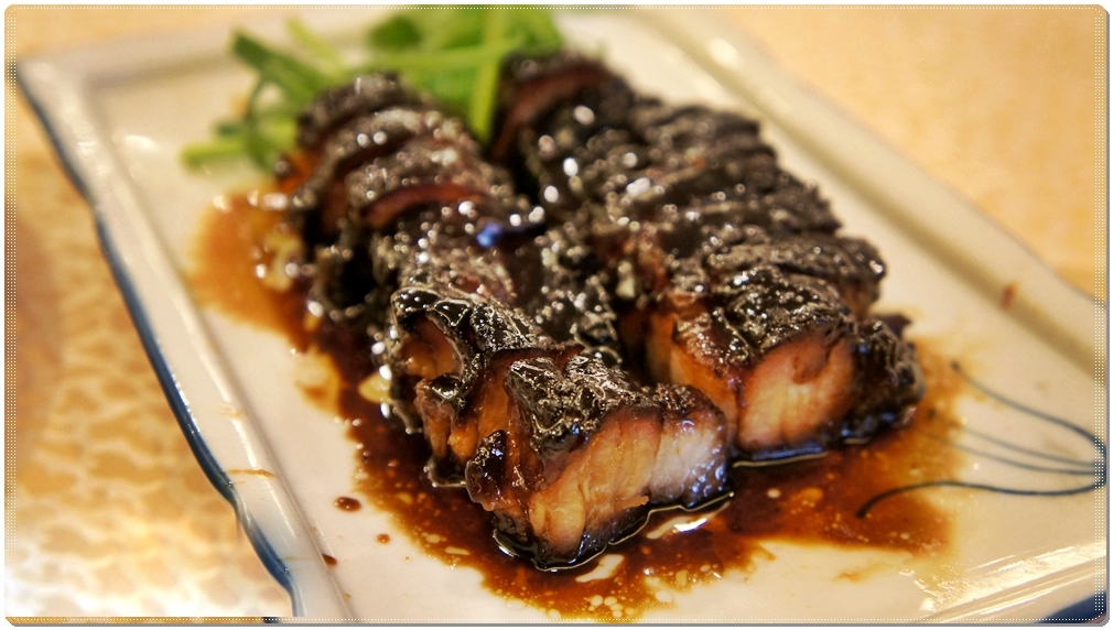 这餐厅里除了有好吃的海鲜，叉烧也非常美味呢！图取自：carrineyin