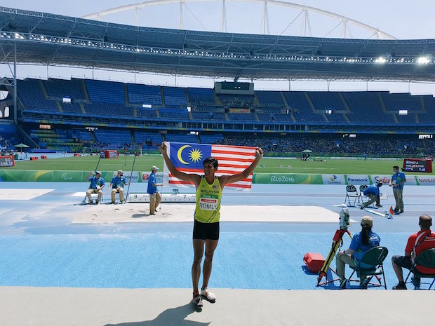 Abdul Latif Romly set a new world record of 7.60m and won gold in menu00e2u20acu2122s T20 long jump at the 2016 Rio Paralympics in Rio de Janeiro September 11, 2016. u00e2u20acu201d Picture from Twitter.com/ISNMalaysia
