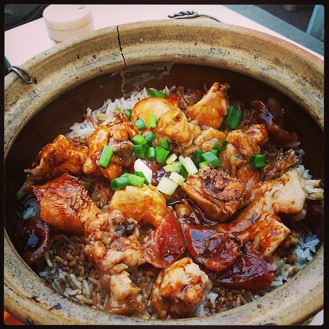 小小的摊位，隐藏着广为人知的美食。图取自：jadagram