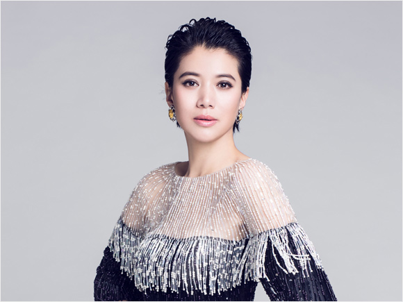 有个帅气的老公，果然比较不容易变老啊！图取自：pcbaby 