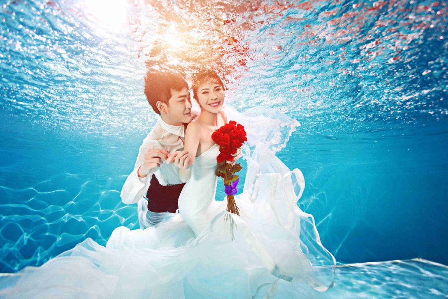 与你水中相遇，多么浪漫啊！图取自：3651vpai.com