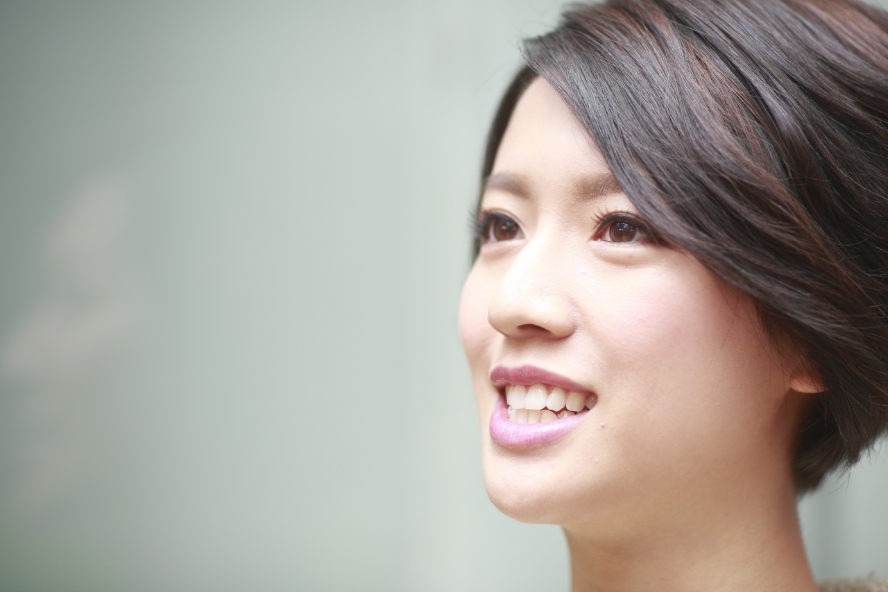 选美在香港就好像是一张直通卡一样，很多女港星都从那里“出生”，包括她。~ 图取自：hk01.com 