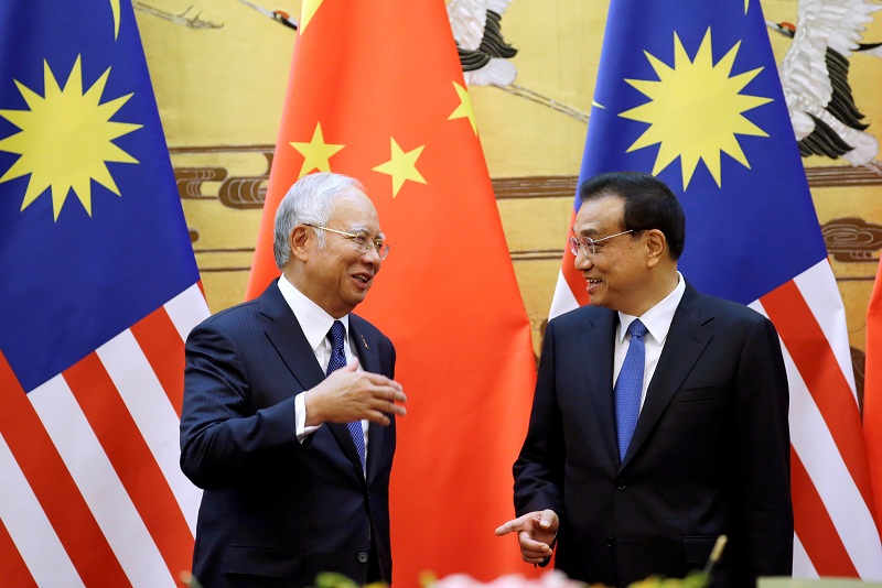 Prime Minister Datuk Seri Najib Razak and Chinau00e2u20acu2122s Premier Li Keqiang attend a signing ceremony at the Great Hall of the People, in Beijing November 1, 2016. u00e2u20acu201d Reuters pic