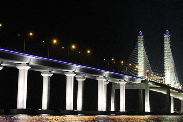 用人民性命来建造的大桥，是破了东南亚记录，不过却无人问津。图取自：majalahreview 