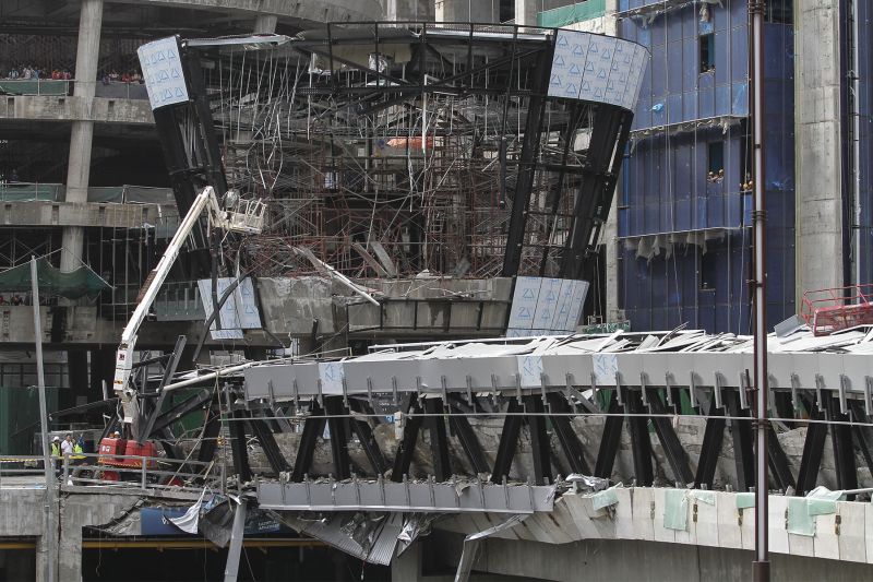 A pedestrian bridge under construction linking KL Eco City to the Gardens shopping mall at Mid Valley collapsed today, November 30, 2016. u00e2u20acu2022 Picture by Yusof Mat Isa