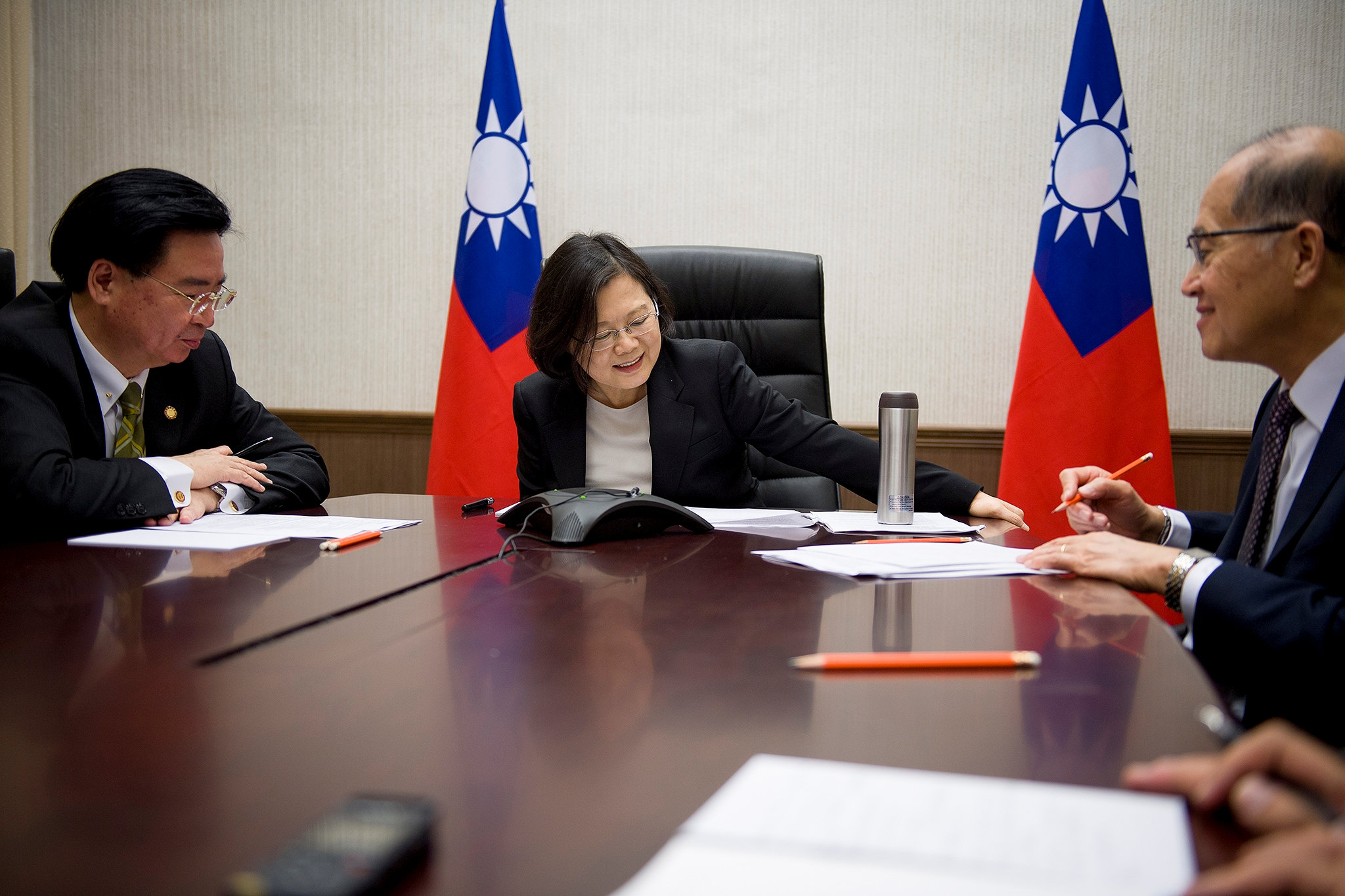 Taiwan's President Tsai Ing-wen speaks on the phone with U.S. president-elect Donald Trump at her office in Taipei, Taiwan, in this handout photo made available December 3, 2016. Taiwan Presidential Office/Handout via REUTERS ATTENTION EDITORS - THIS IMAG