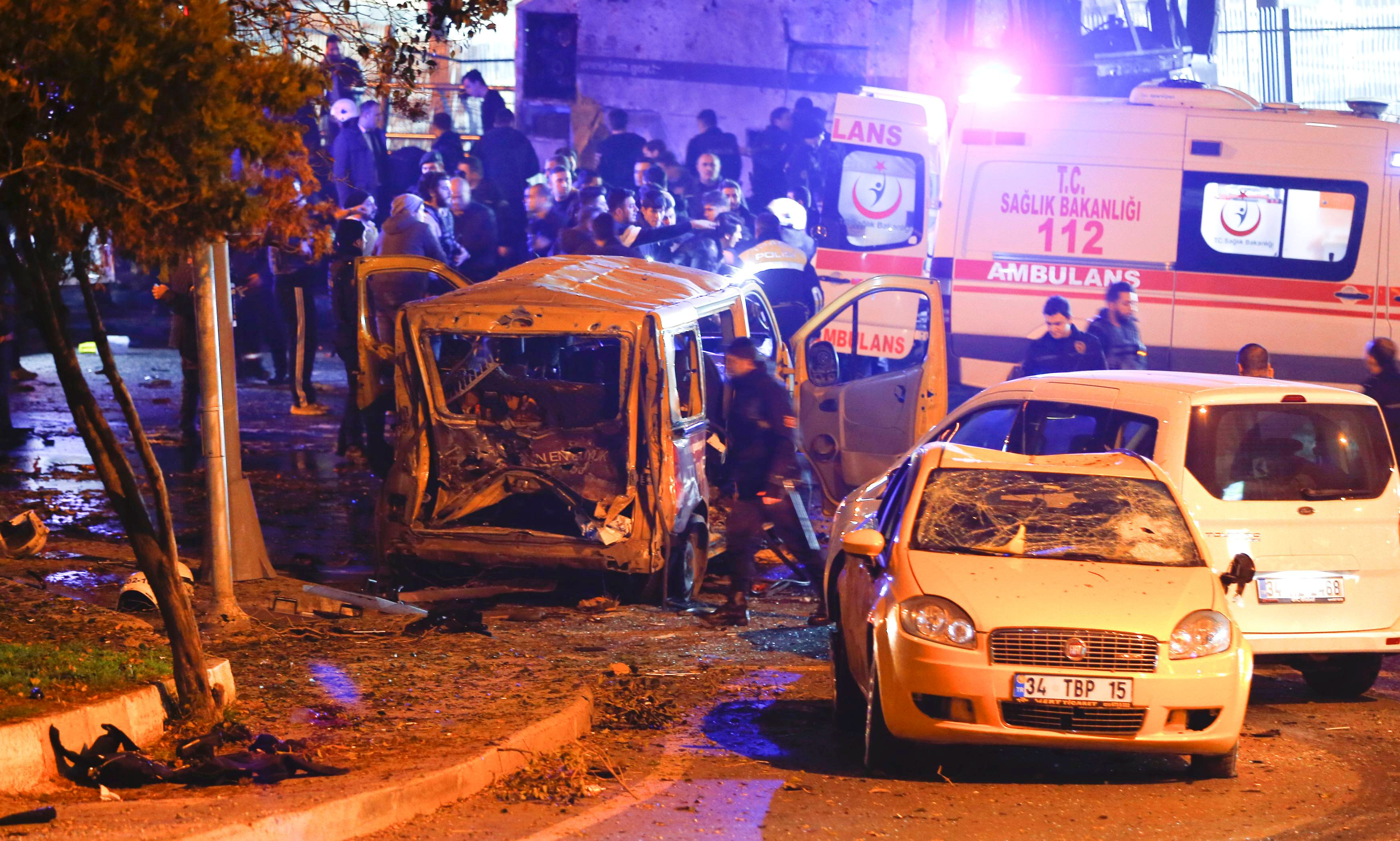 Police arrive at the site of an explosion in central Istanbul, Turkey, December 10, 2016. u00e2u20acu201d Reuters picn