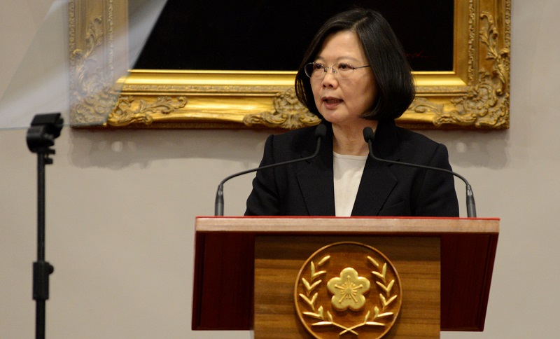 Taiwanese President Tsai Ing-wen speaks during the New Year's Eve news conference in Taipei, Taiwan December 31, 2016. REUTERS/Fabian Hamacher