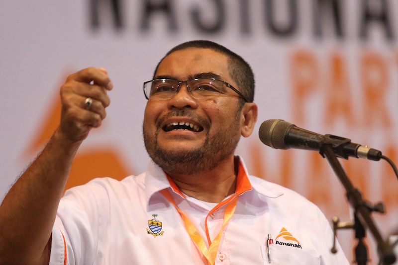 Datuk Mujahid Yusof Rawa speaks during the Amanah Convention in Shah Alam December 11, 2016. u00e2u20acu201d Picture by Saw Siow Feng