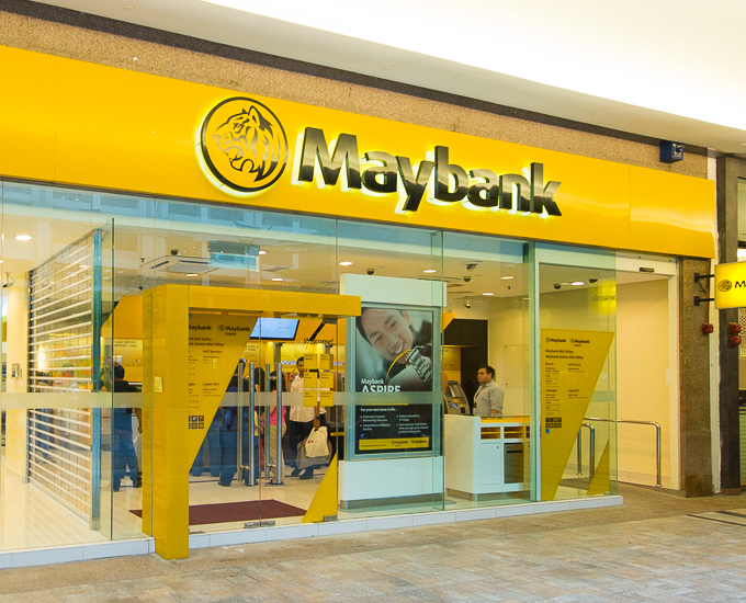 除了大马卡外，几乎大部分的大马人都有一张Maybank银行卡吧？图取自：midvalley 