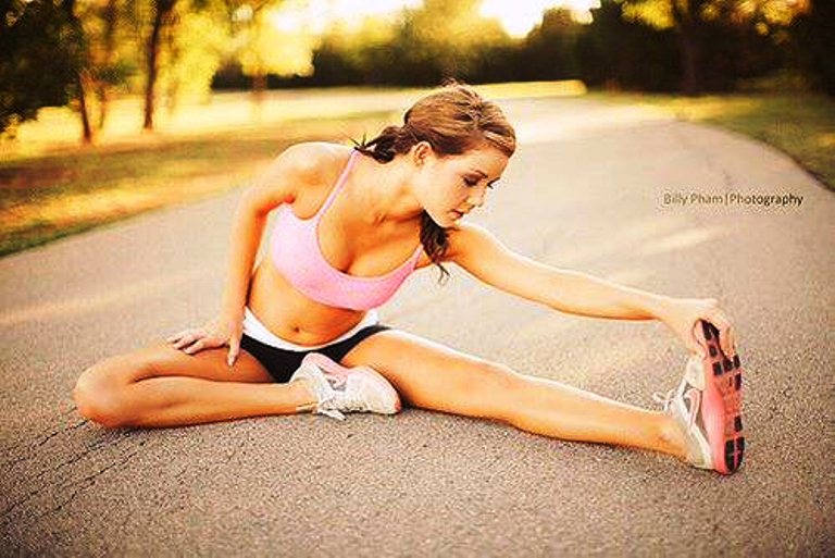 不只运动前要热身，运动后也要“冷却”拉筋，才能确保身体的技能恢复正常。-Billy Pham摄-