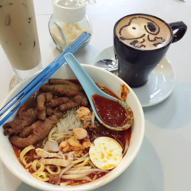 在早市也能喝到这么漂亮的咖啡，一整天心情肯定好好der~ 图取自：iloveholiao.com、peikeiwi 