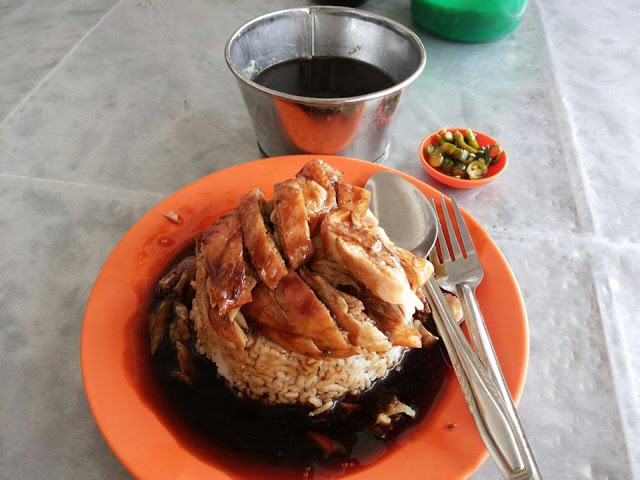 浓郁的酱汁，意外的是，吃下去后一点儿也不觉得油腻。图取自：iloveholiao 