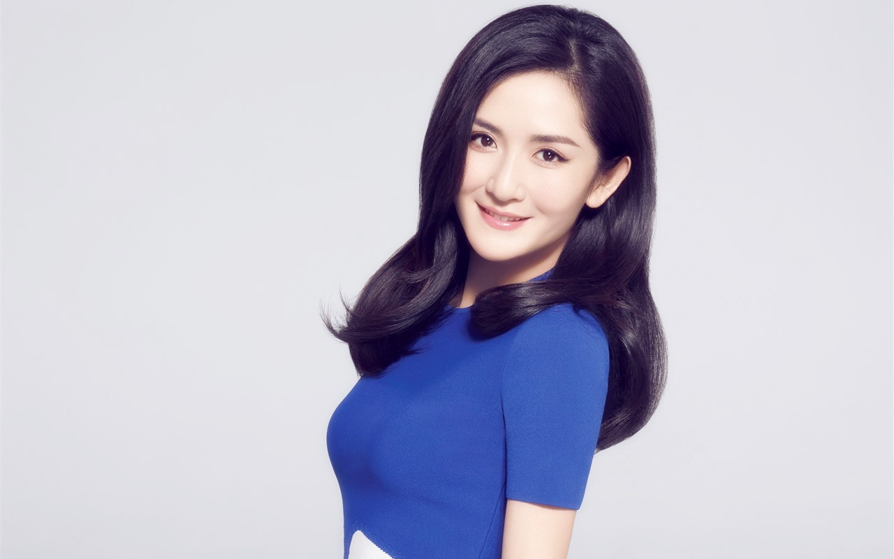 除了搞笑主持，认真一看其实娜姐也挺美的。图取自：bohuamei