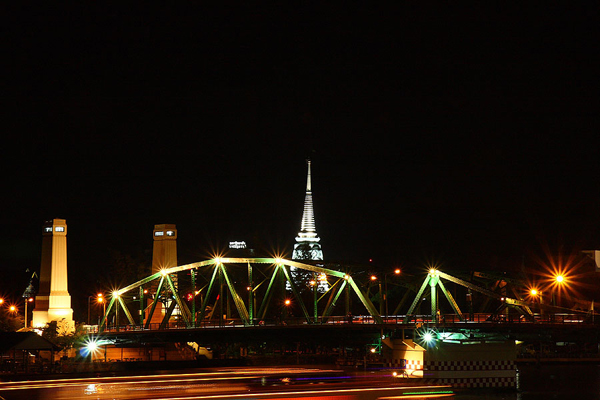 这是一座以一世皇的名字命名的大桥。