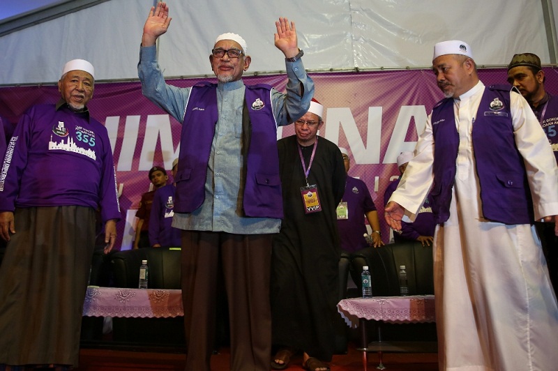 PAS president Datuk Seri Abdul Hadi Awang (second from left) and other PAS leaders at the Himpunan 355 rally in Kuala Lumpur February 18, 2017. u00e2u20acu201d Picture by Siow Feng Saw