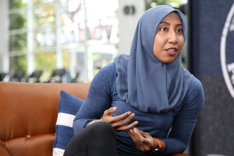 艾因觉得只有同样是健身爱好者,才不会对她穿著方式指指点点。-Saw Siow Feng摄-