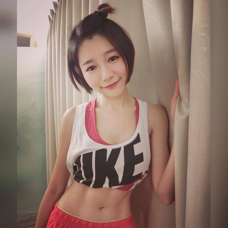 健身的女孩真好看！图取自：wikipedia 