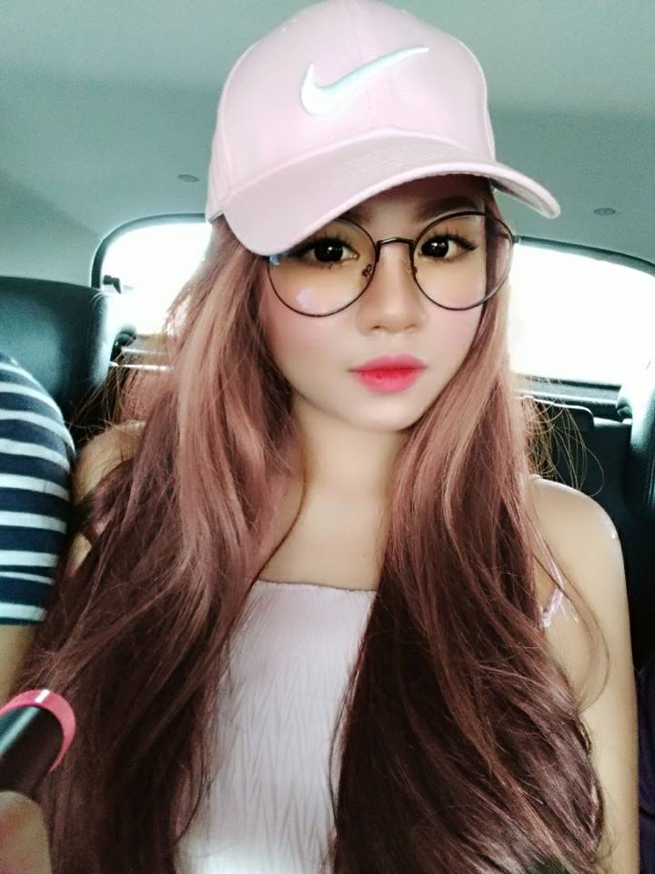 这粉嫩粉嫩的脸颊，殊不知有否迷倒学生呢？图取自：脸书