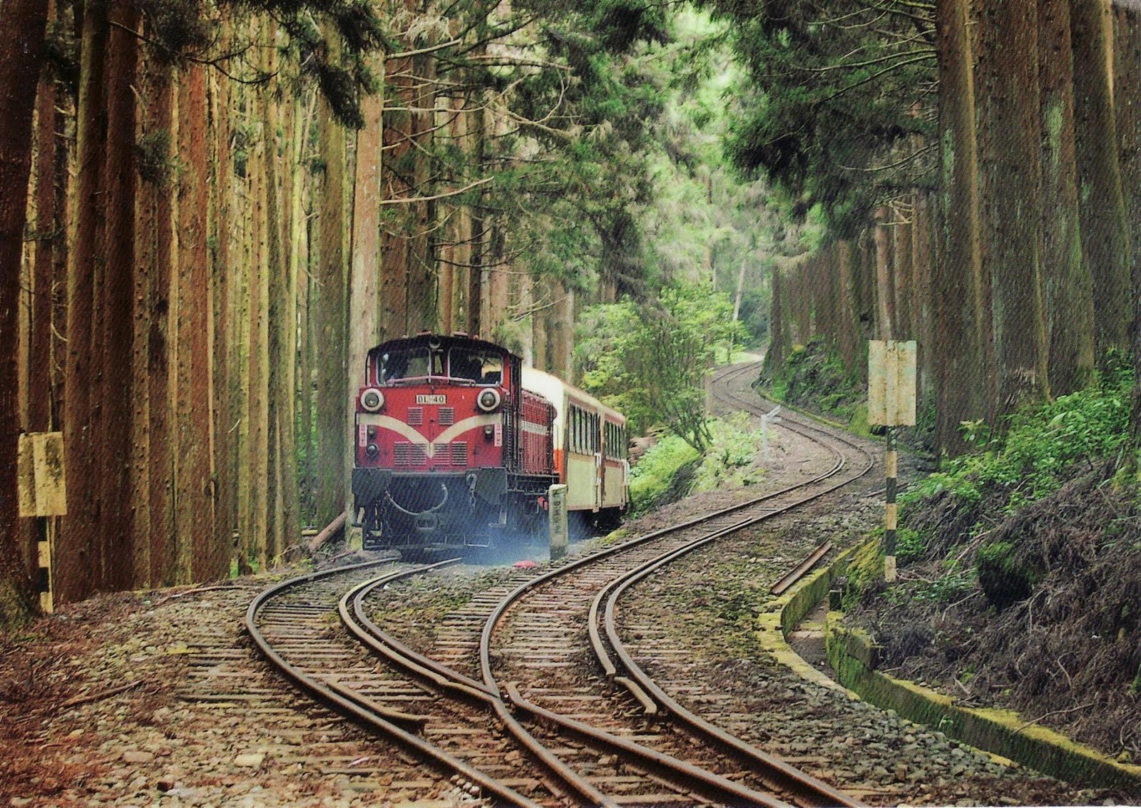这个铁路，与印度大吉岭至喜马拉雅山铁路、智利至阿根廷之安地斯山铁路，被称为是世界上仅存的三条登山铁路。图取自：inspirationseek 