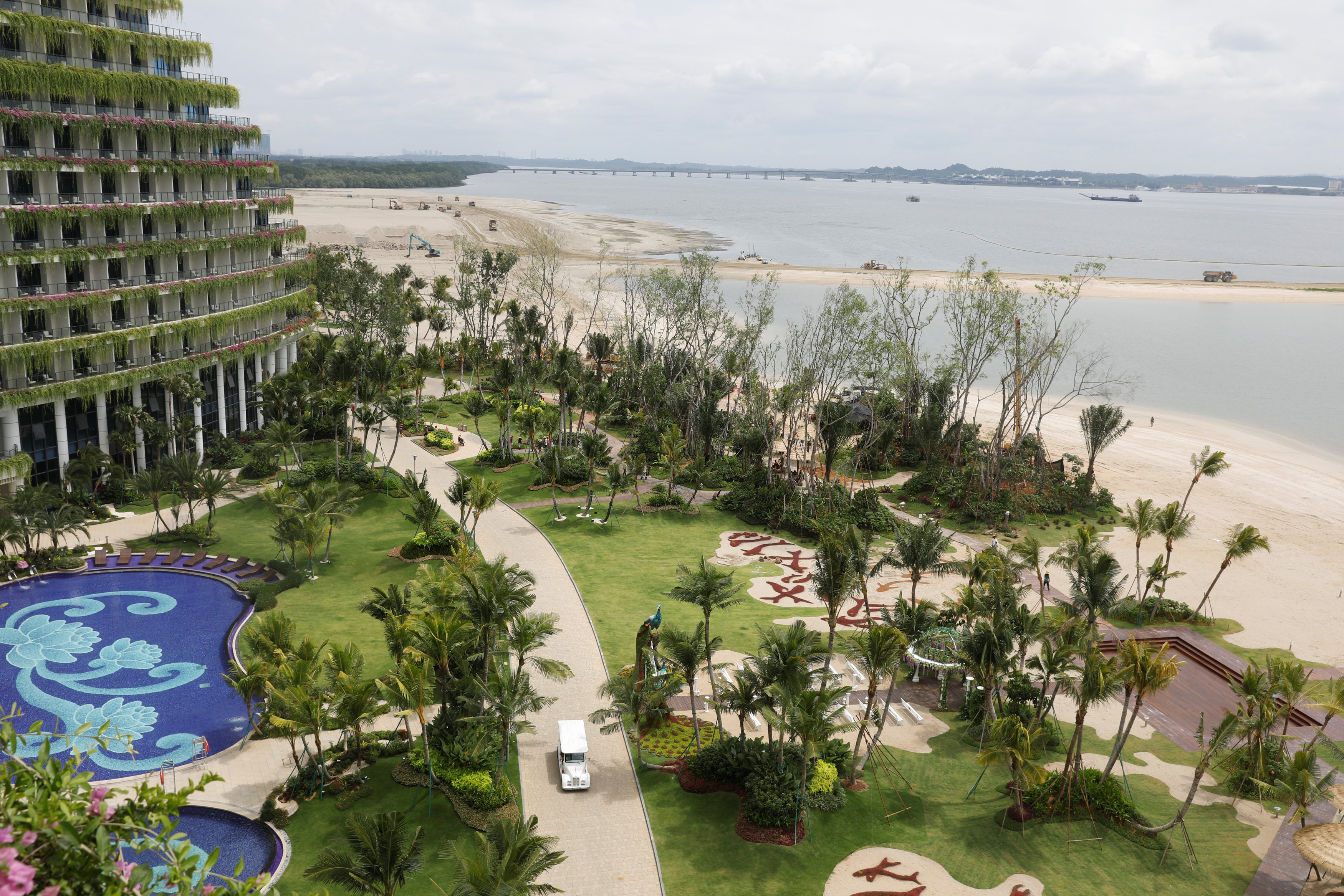 A view of land reclamation next to a newly built hotel in Country Gardens' Forest City development in Johor Baru February 21, 2017. u00e2u20acu201d Reuters picn