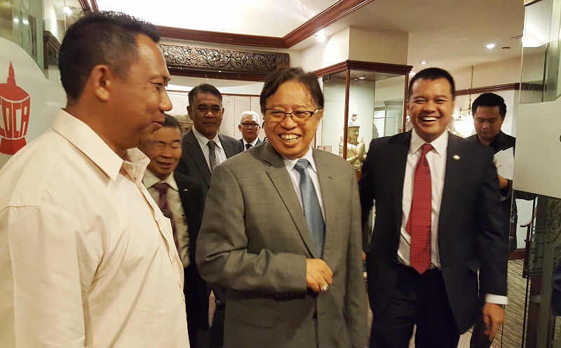 Sarawak Chief Minister Datuk Abang Johari Abang Openg says the state Barisan Nasionalu00e2u20acu2122s views on the Bill have been submitted to Prime Minister Datuk Seri Najib Razak. u00e2u20acu201d Picture by Sulok Tawie