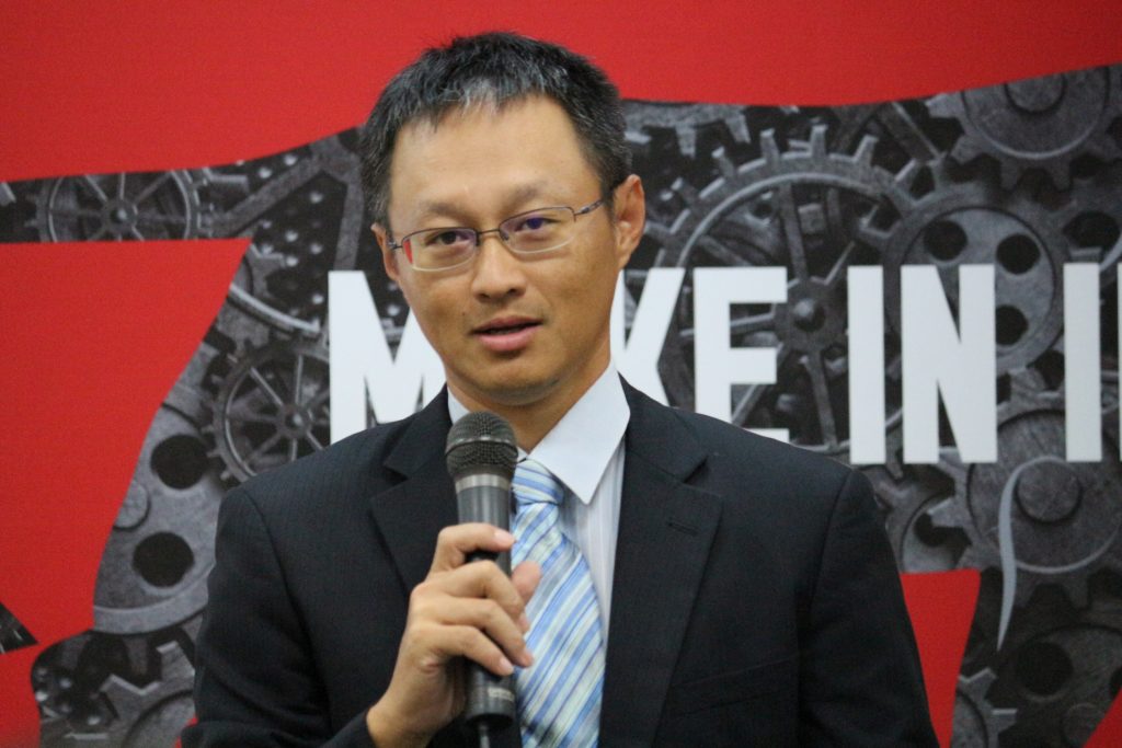 改变世界存储资料史的人。图取自：finance 