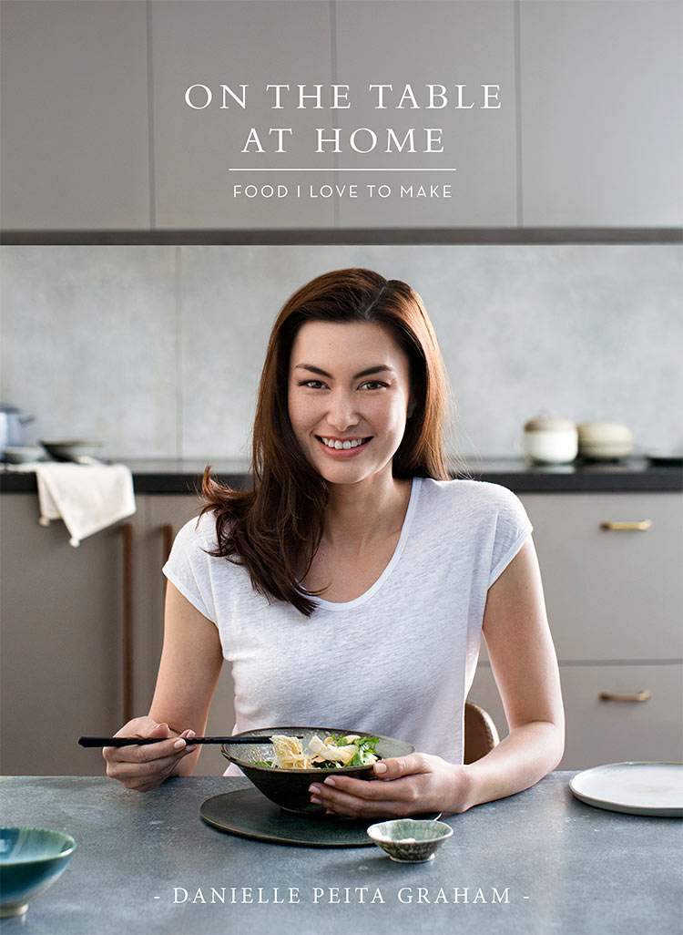 Danielle Peita Graham离婚后积极推出烹饪相关书籍，讲求美食与健康。图取自：toryburch 