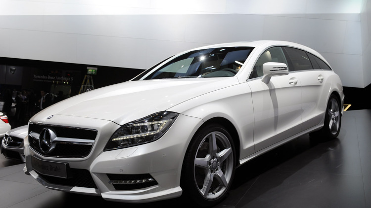 白色车就是吃香啊!图取自:autoblog