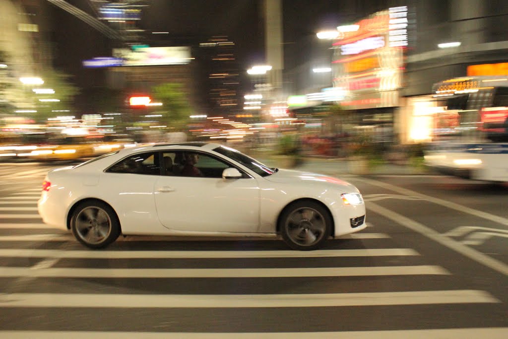 驾驶白色车更安全哦!图取自:panoramio