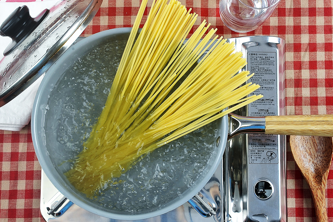 很多大厨在煮意大利面时，都没有放油下去煮的哦！图取自：umeishi 