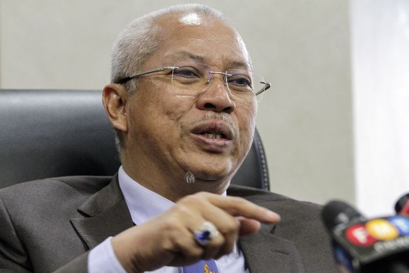 Tan Sri Annuar Musa speaks to the media during a press conference at the MARA headquarters in Kuala Lumpur April 25, 2017. u00e2u20acu2022 Picture by Yusof Mat Isa