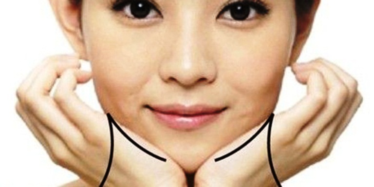 只要每天在擦护肤品时顺便按摩就能瘦脸，你还等什么？-摘自网络-