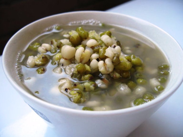 简单又容易煮的薏仁绿豆粥，还能瘦脸，一煮数得，MM们还在等什么？-摘自网络-