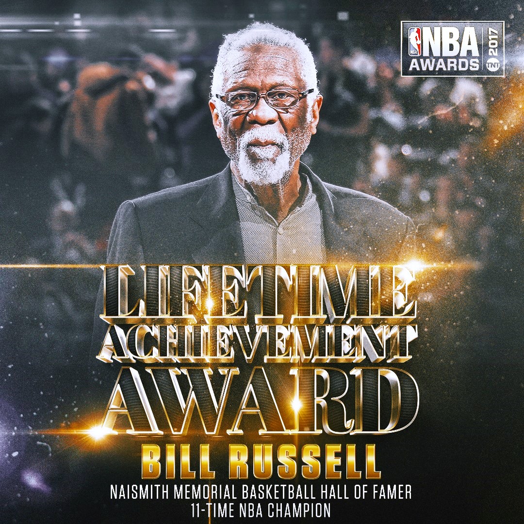 堪称NBA传奇的83岁名宿“指环王”比尔-拉塞尔，获得终身成就奖。-摘自NBA官方FB-