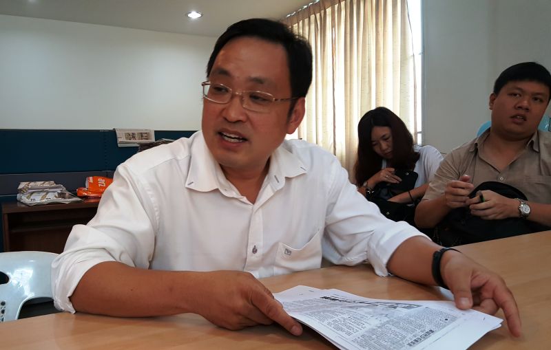Sarawak DAP chairman Chong Chieng Jen says stopping the Election Commission from holding the Pujut by-election will be against a well-established principle of laws, June 6, 2017. u00e2u20acu2022 Picture by Sulok Tawie