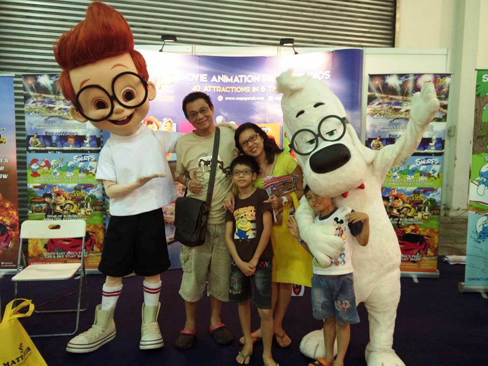 最开心的事情，莫过于和影城内的动漫人物来张合照吧。-摘自MAPS官方FB-