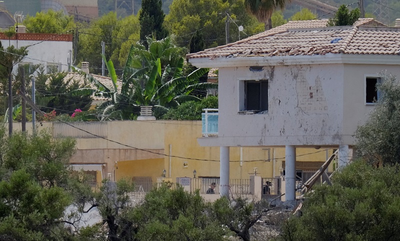 巴塞罗那和坎布里尔斯两起恐袭案的涉案者，就是在阿尔卡纳尔的这栋民宅制造炸弹。-路透社-