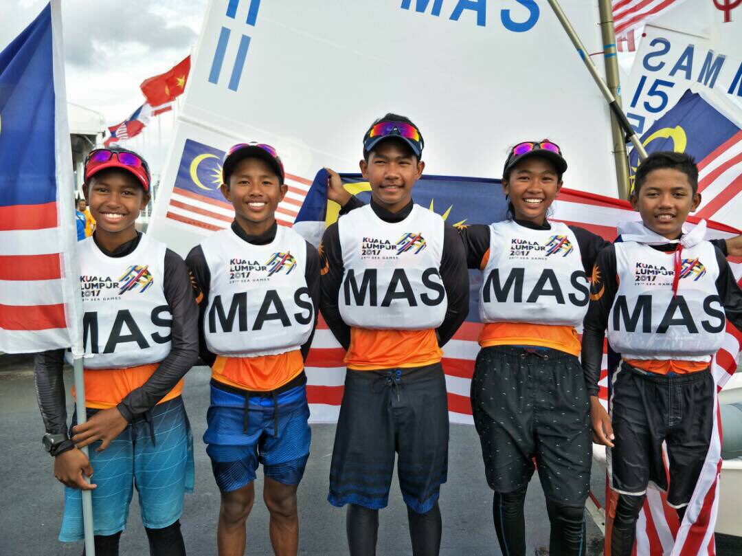 大马队在帆船乐观者型团体赛中航出金牌。-摘自Team Mas推特-