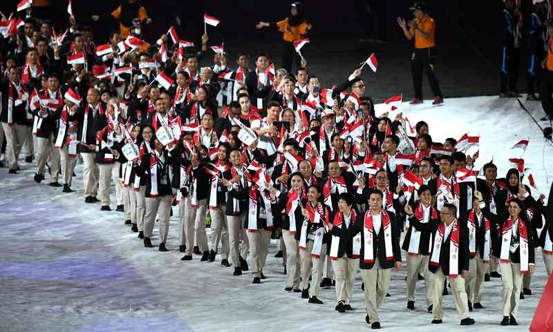 Kontinjen Indonesia berarak pada acara pembukaan rasmi Sukan SEA ke-29 di Stadium Nasional, Bukit Jalil 19 Ogos 2017. u00e2u20acu201d Foto Bernama