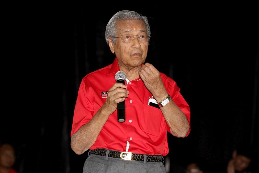 Tun Dr Mahathir Mohammad giving a speech during the Nothing 2 Hide 2.0 Forum at Raja Muda Musa Hall Shah Alam August 13, 2017 . u00e2u20acu201d Picture by Miera Zulyana